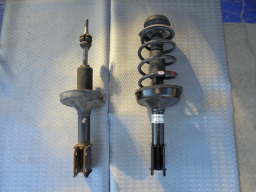 ルノー 左右 カングー カングービボップ フロント ショック